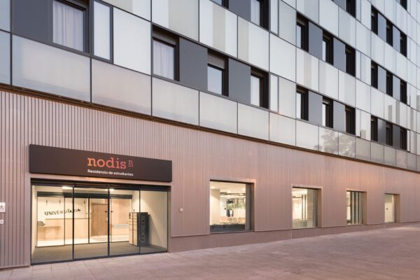Mobiliario contract en Residencia Zaragoza, Alpha Contract