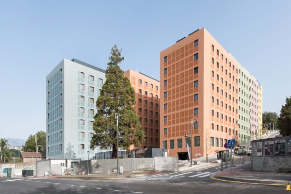 Mobiliario personalizado en Residencia Bilbao, Alpha Contract