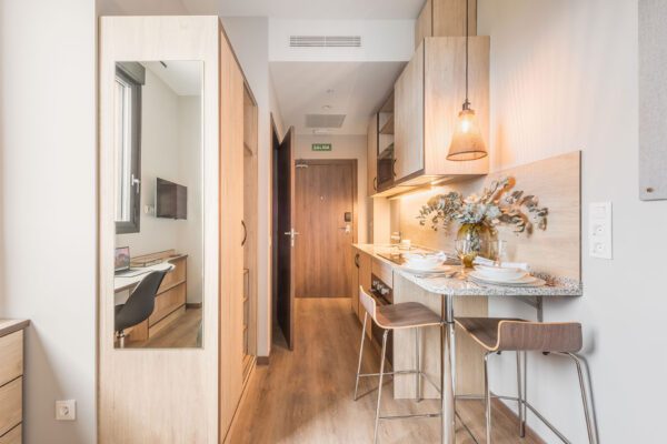 Alpha Contract - Mobiliario contract para Residencia Livensa Living Bilbao