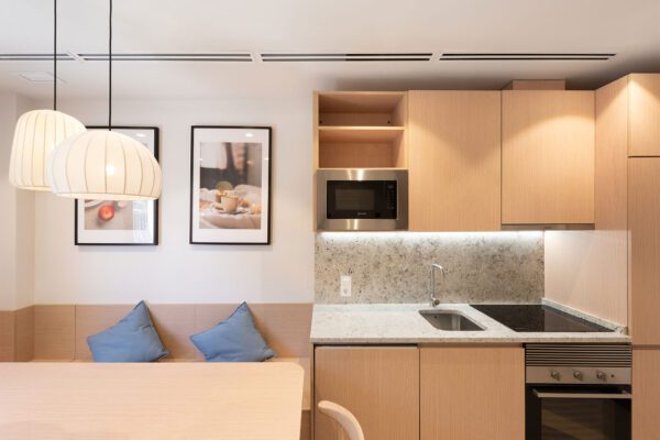 Mobiliario contract para Nodis Apartamentos Hotel Pozuelo, Alpha Contract